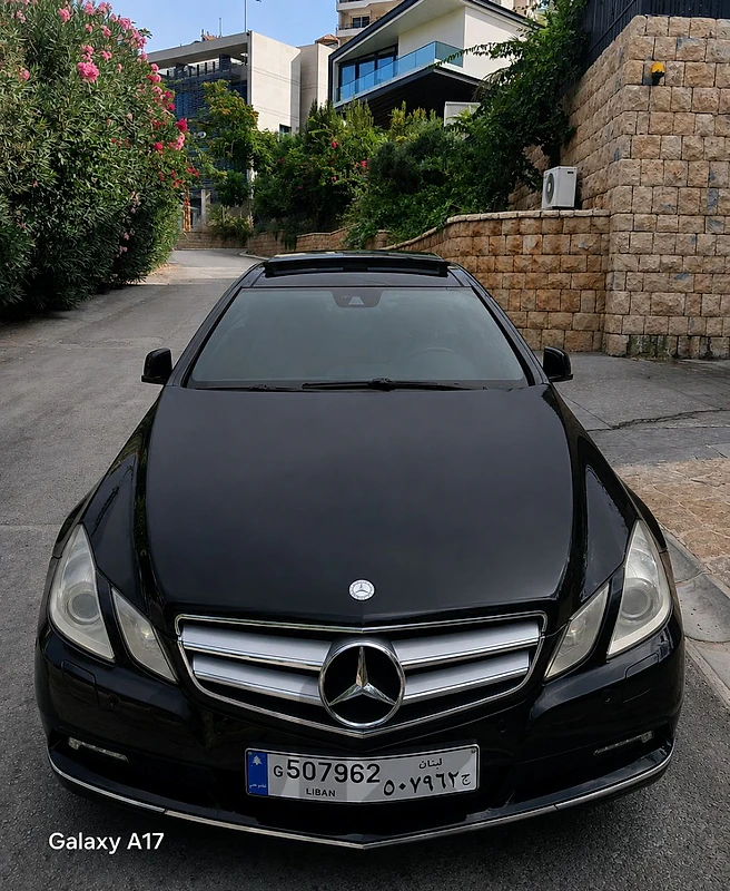 Mercedes E250 clean carfax