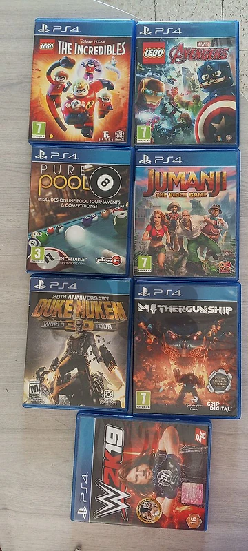 (7) PS4 CD's