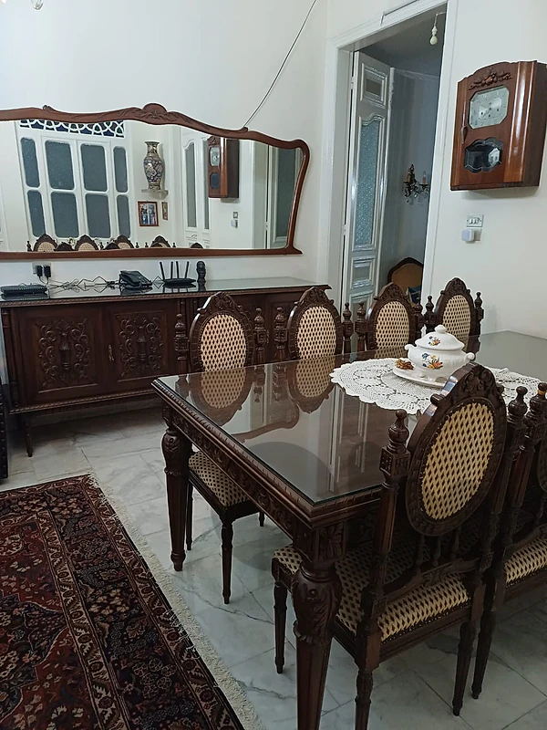 dining room غرفة سفرة طاولة و دريسوار انتيك