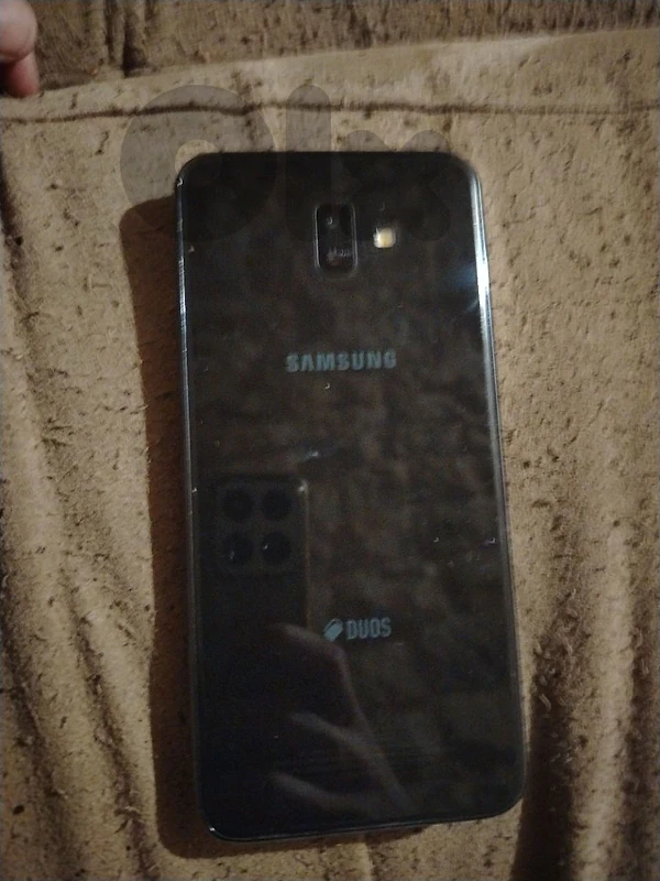 Samsung j6