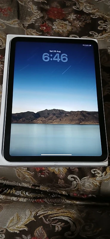ipad 10th like new