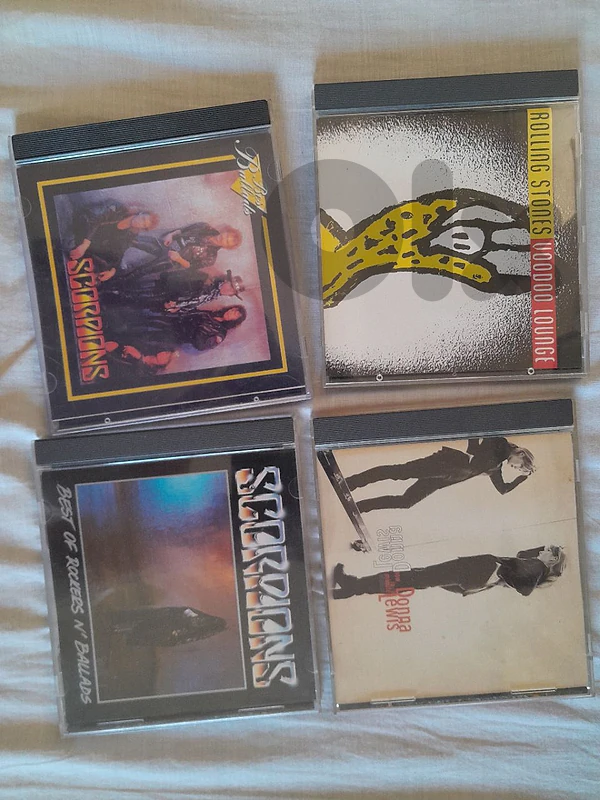 4 cds b 10 $