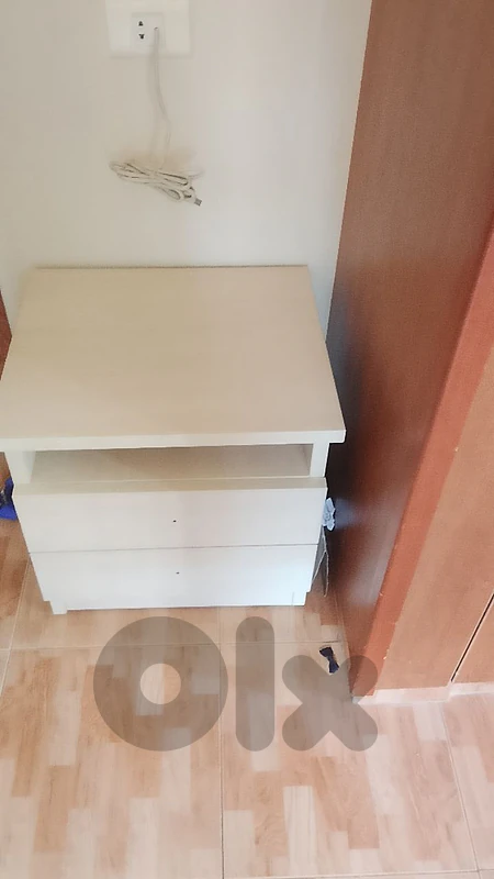 2 Beds + 1 Shelf