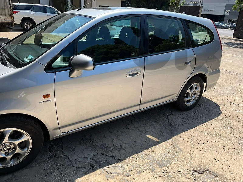 Honda Stream 7 seater 2001