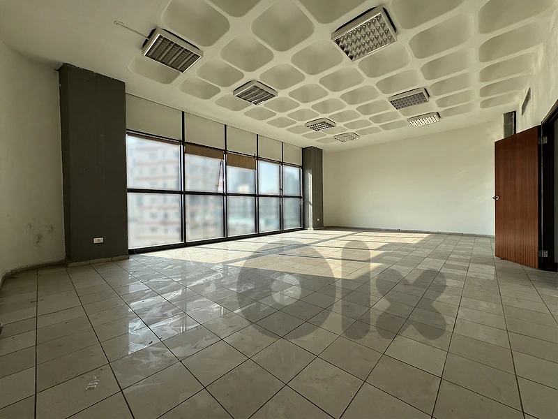 Office for rent in Sin El Fil مكتب للإيجار في سن الفيل