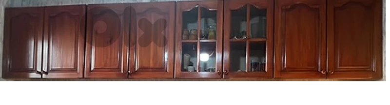 Wooden Kitchen Cabinets – Excellent Condition