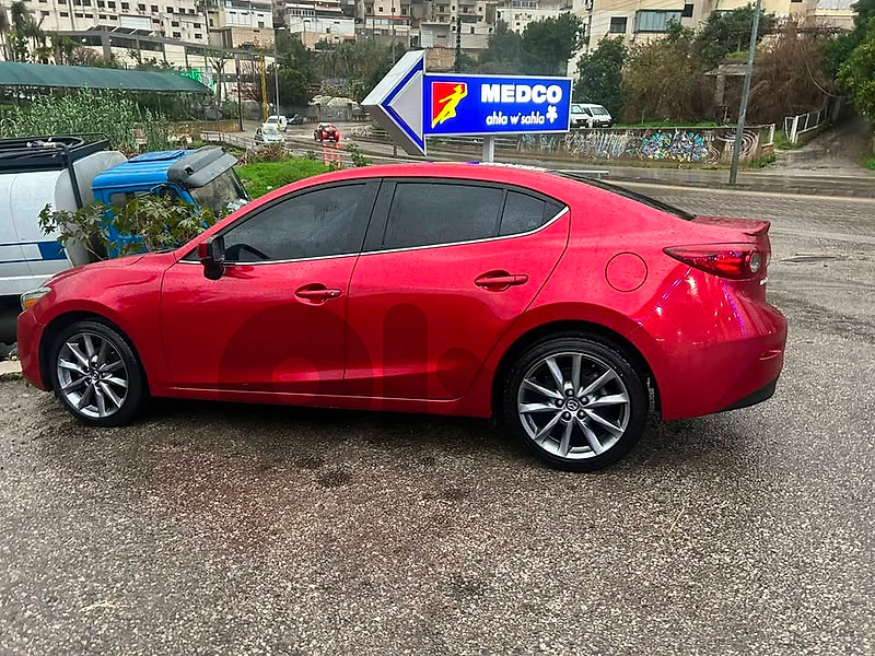 Mazda 3	2018
