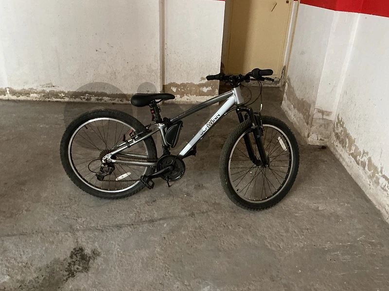 moutain bike شبه جديد