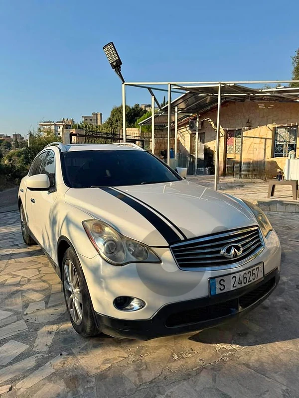 Infiniti ex35	2011