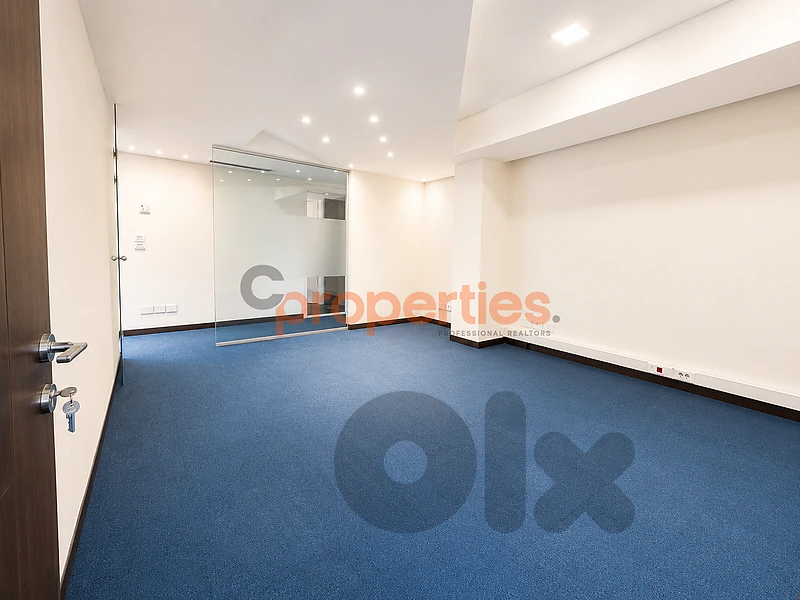 Office For Rent In Downtown مكتب للإيجار في وسط المدينة CPBMB09