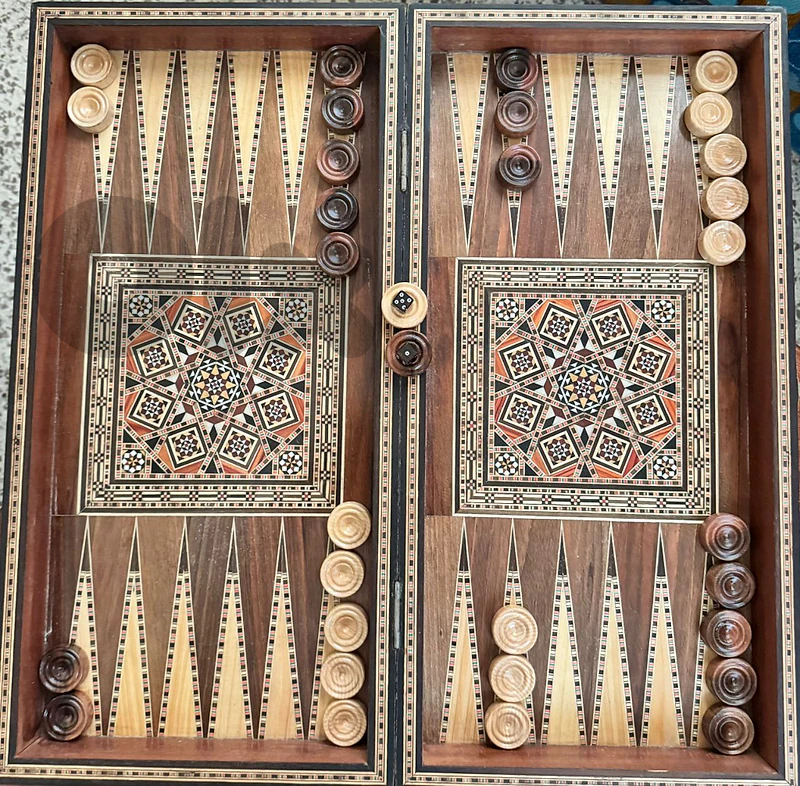 طاولة زهر