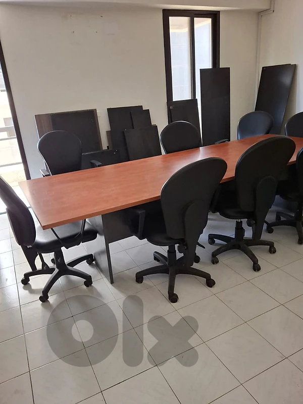 meeting office, مكتب كبير