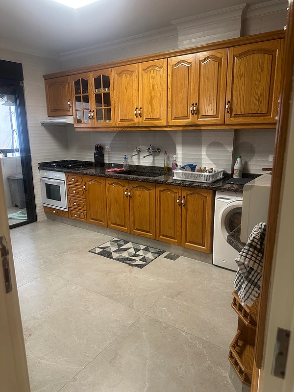 Appartment for sale in Awkar