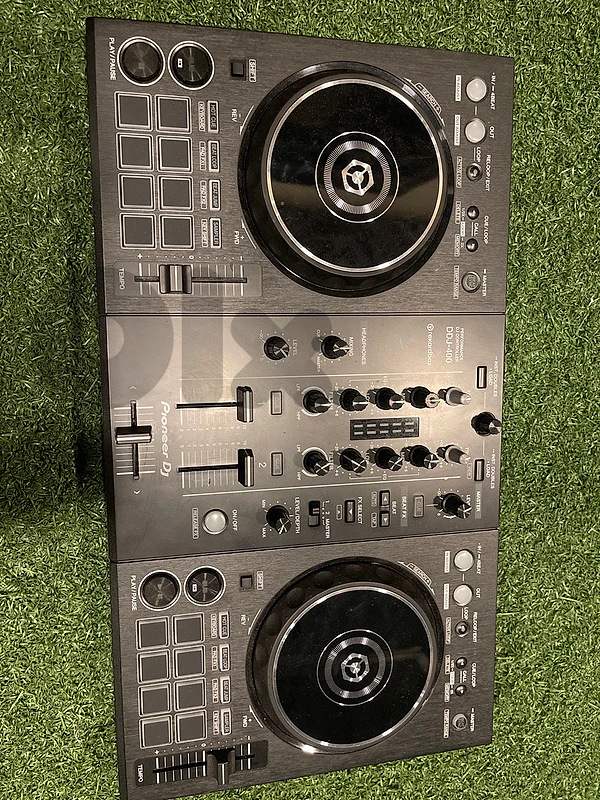 Ddj 400