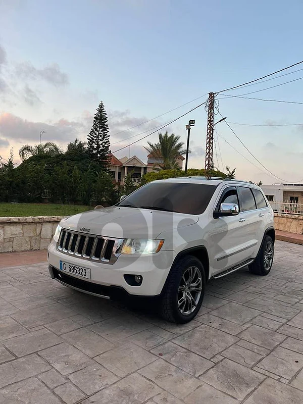Grand Cherokee	2011
