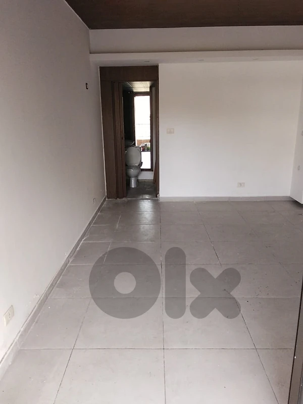 GM532AJ - Shop for rent at jouret el ballout - محل تجاري للإيجار