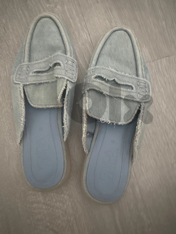 Zara shirts short and shoes each 5$