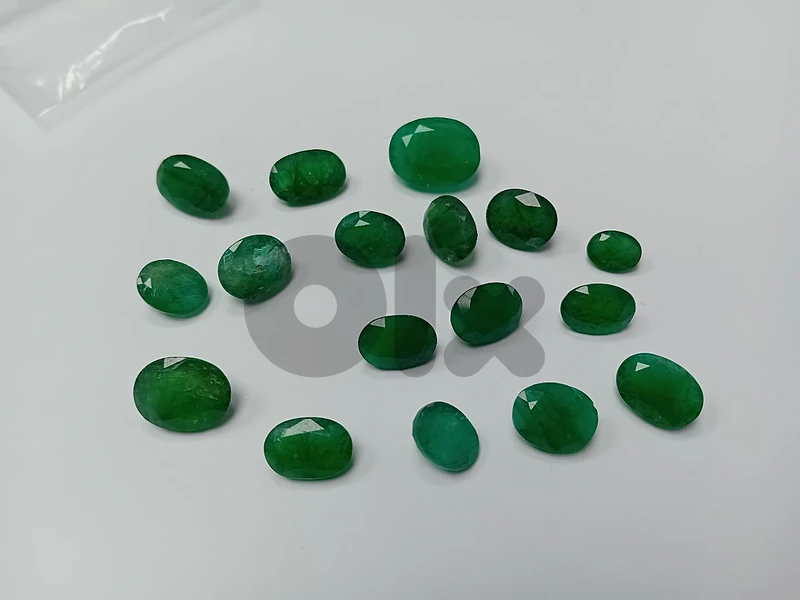 natural emerald. 96.5 ct  1500$