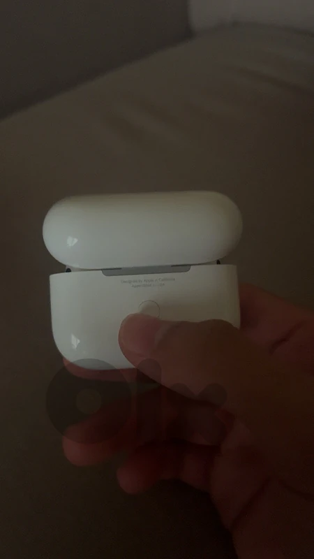 airpods pro 2 in pristine condition