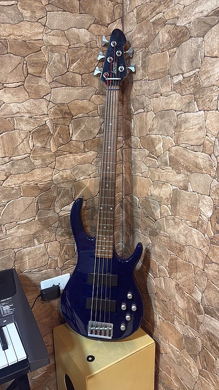 genesis five strings electric base