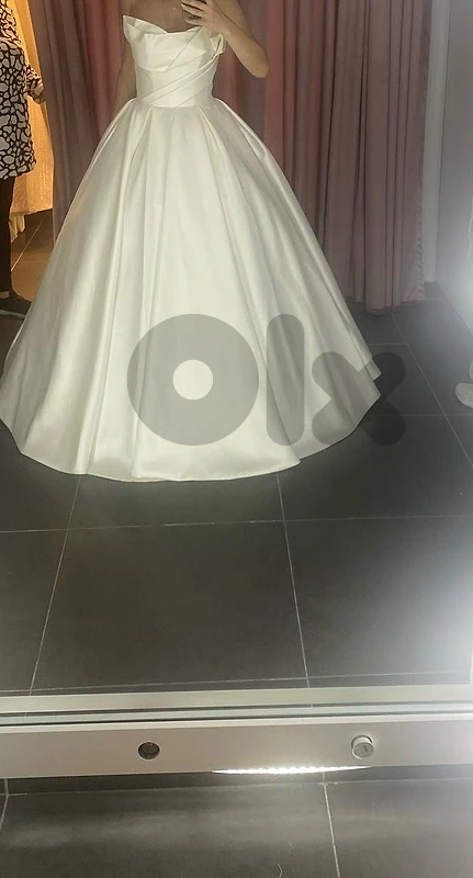 wedding dress