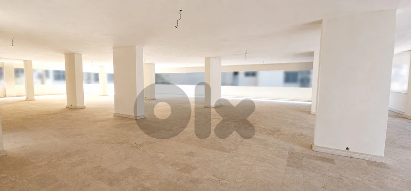 Showroom for Sale in Ramlet Al Baydahصالة عرض للبيع في الرملة البيضاء