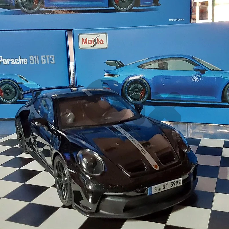 Diecast Maisto Porsche model