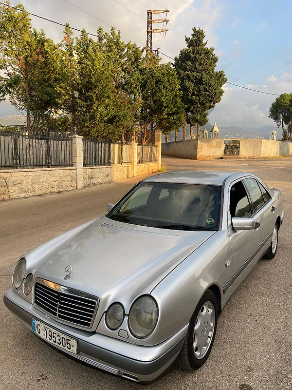 E320 model 1996 70641117