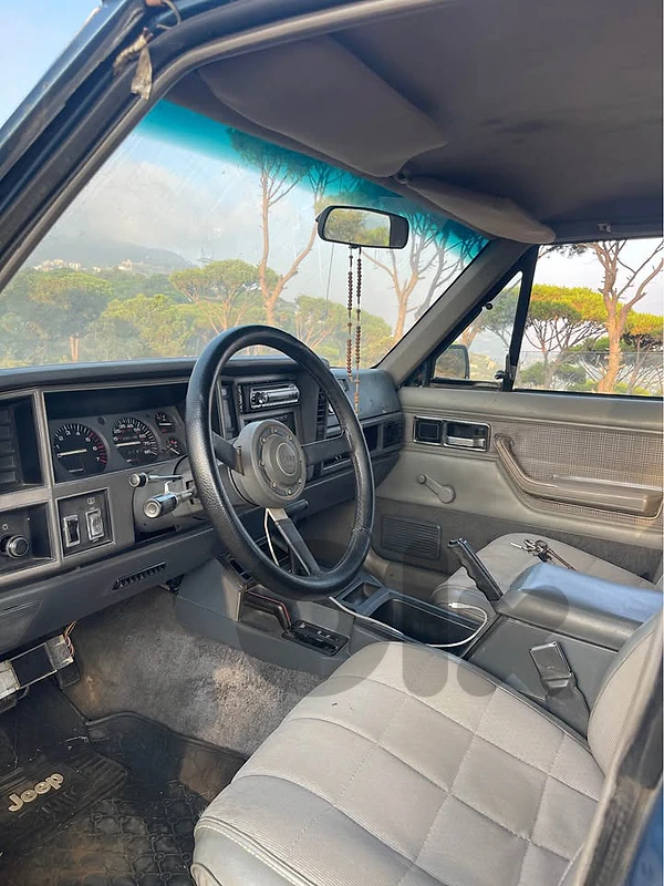 Cherokee  Laredo 	1988