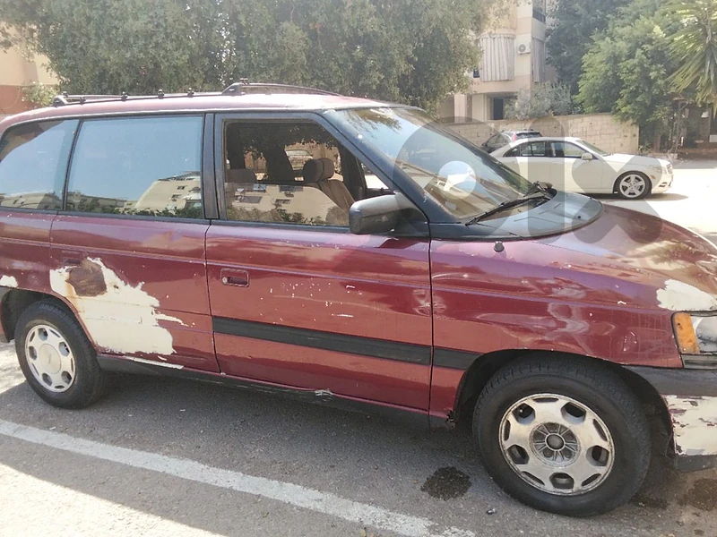 Mazda MPV 1991 . Mazda MPV 1991 .