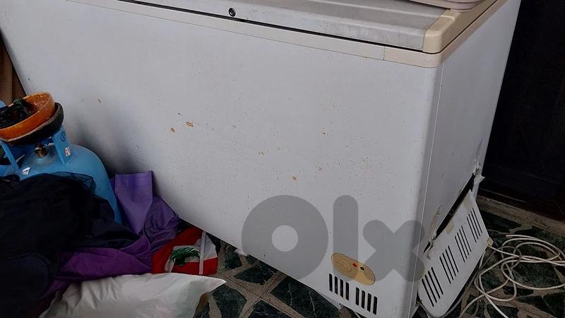 للبيع فريزر كبيرة طول مترين موتور اينفرتر ١،٥ امبير