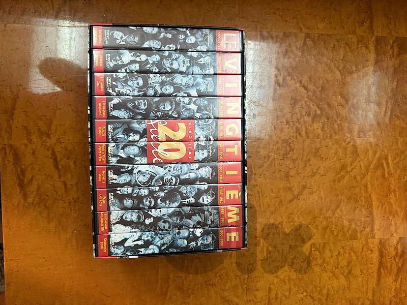 Le Vingtième Siècle Complete 10-Volume French VHS Box Set