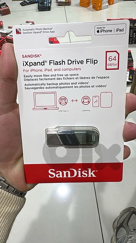 SanDisk ixpand Flash Drive Flip for iPhone 64gb