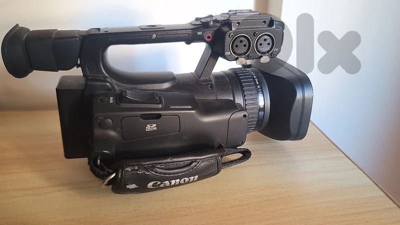Canon XF100