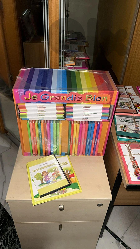 "Je Grandis Bien" Complete French Children's Educational Box Set (Fact