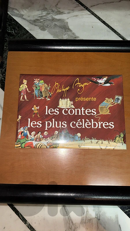 Philippe Auzou présente les contes les plus célèbres" French Treasury