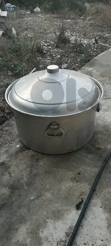 للبيع