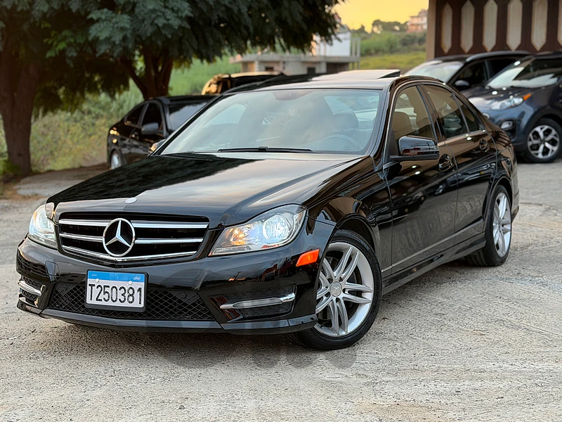 C300 model 2014 super clean low mileage