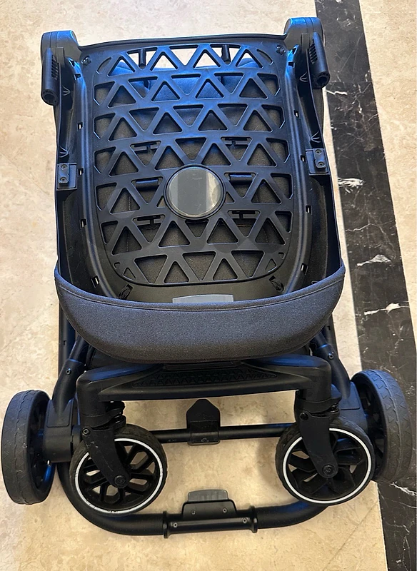 Mila prime 360 stroller @ $210