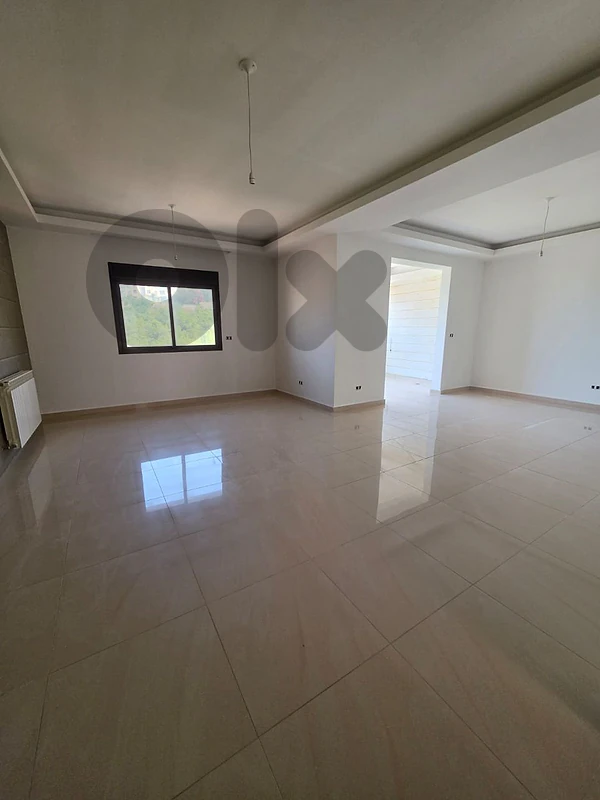 Apartment for sale in Tilal Ain Saade 350,000$شقة للبيع مع غرفة عالسطح