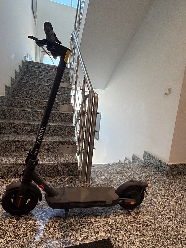 Xiaomi Electric Scooter 4 Pro 2nd Gen – Excellent Condition