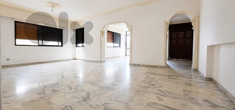 Apartment for Sale in Ramlet Al Baydahشقة للبيع في الرملة البيضاء