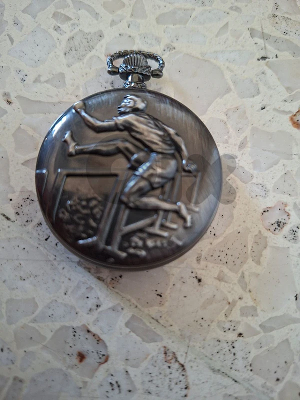 ساعة جيب - pocket watch
