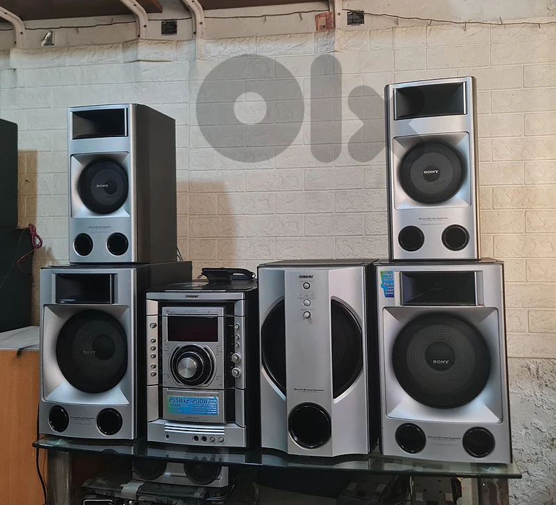ستريو سوني ياباني3cd mp3 aux radioبينوصلعtv