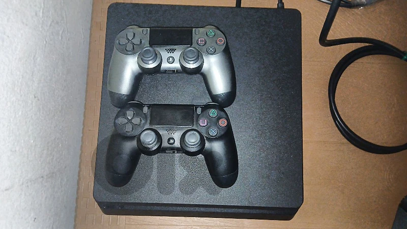 PS4 Slim 1TB 2 Controllers Super Clean for Sale or Trade with Xbox
