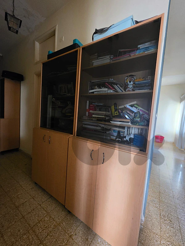 Bookshelf