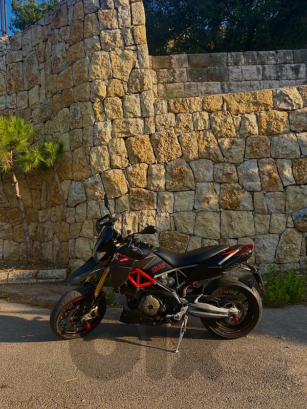 Aprilia Dorsoduro 750cc