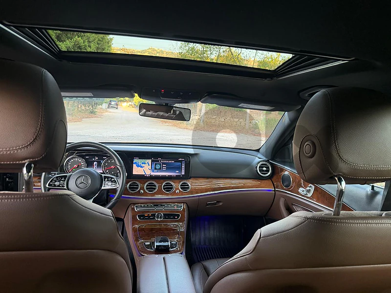Mercedes-Benz E-Class 2019 E300