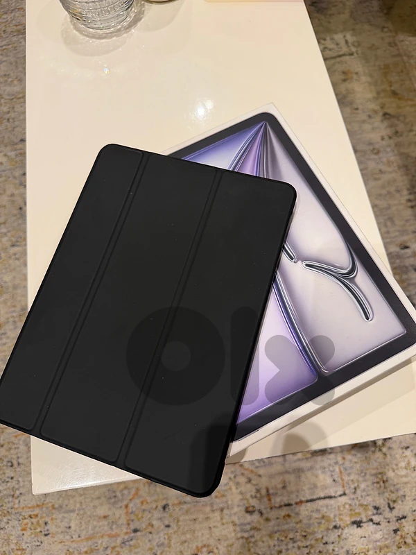 iPad Air 11-inch with M4 chip, 128GB, Wi-Fi.