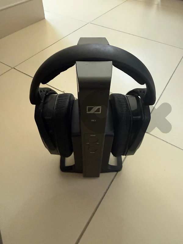 SENNHEISER Headphone
